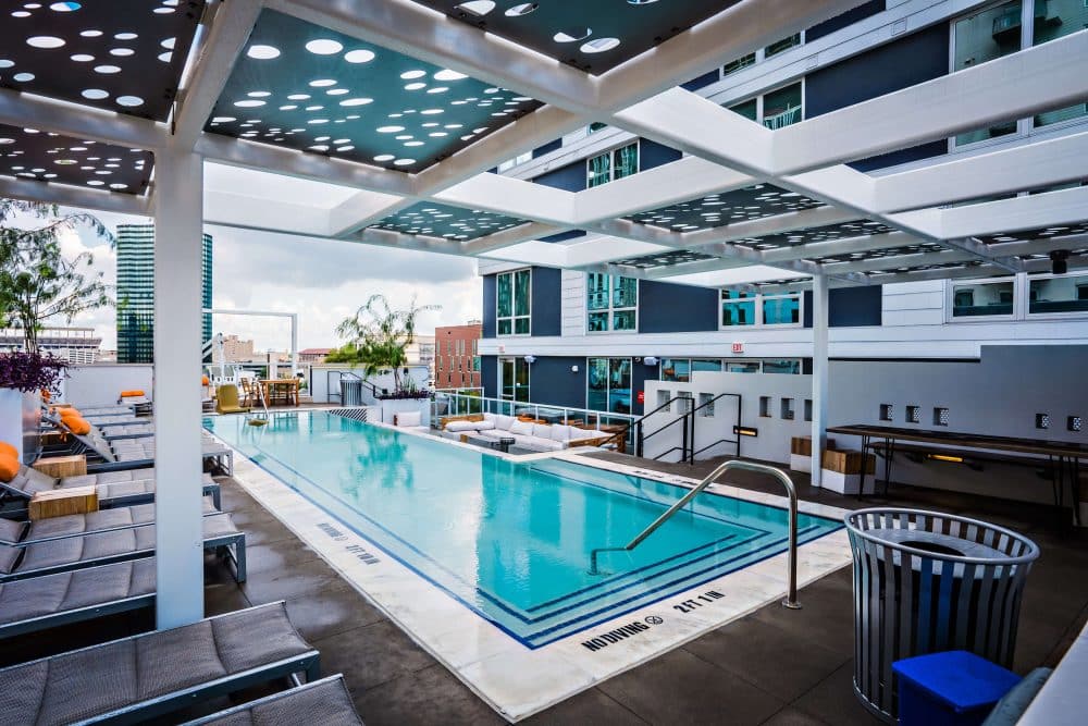 signature 1909 off campus apartments near ut austin west campus rooftop pool